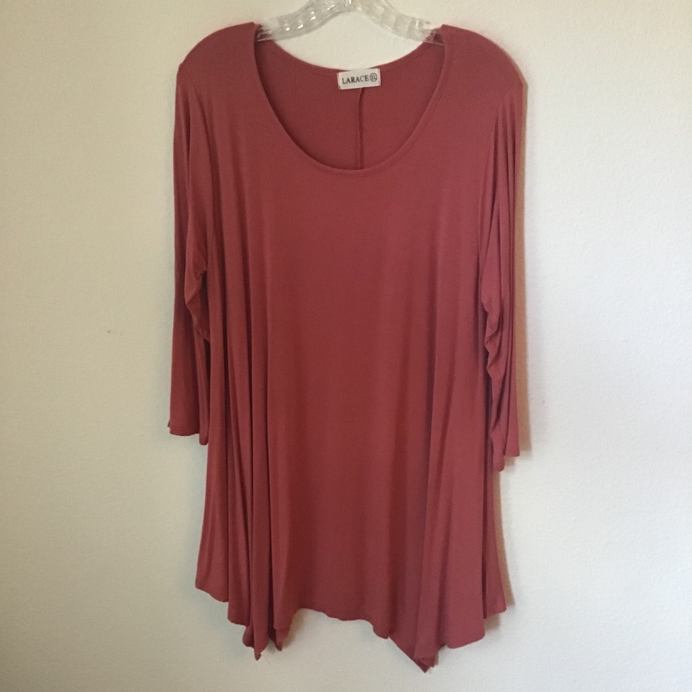 3/4 Sleeve Flowy Tunic Top